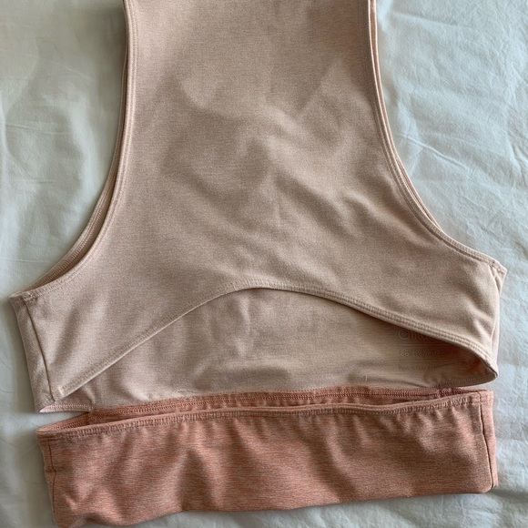 Outdoor voices 3/4 leggings and bra (set) - Picture 4 of 5